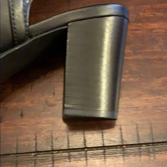 Black Open Toe Shoes - Picture 6 of 9